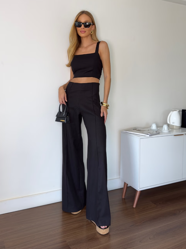 Conjunto de Linho Calça Pantalona Wide Leg e Cropped Alças Finas Lucy Areia