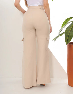 Calça Social Feminina de Alfaiataria com Bolsos e Dois Botões - Elegância e Conforto
